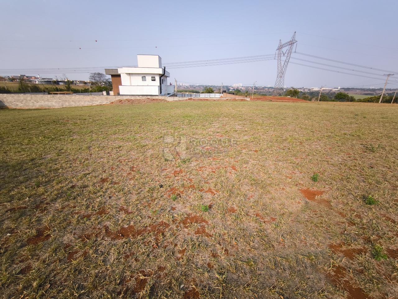 Terreno em condomínio à venda no bairro Residencial Florisa: 