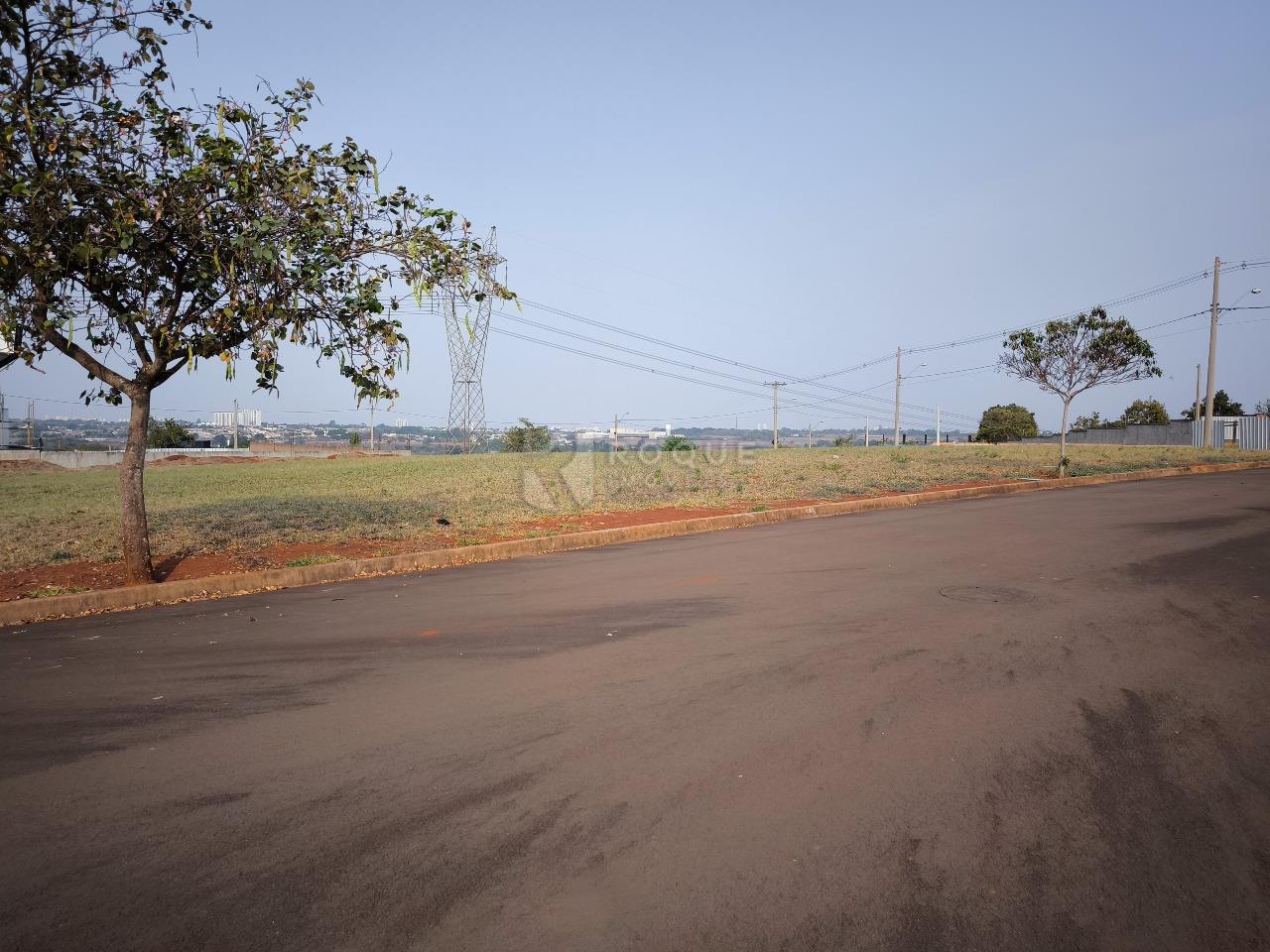 Terreno em condomínio à venda no bairro Residencial Florisa: 