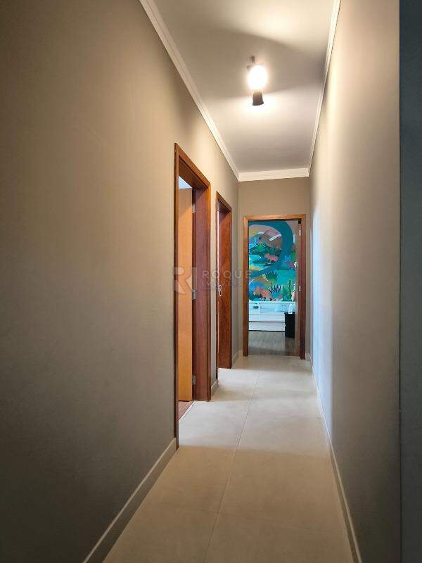 Chácara à venda no bairro Jardim Florença: CORREDOR INTERNO