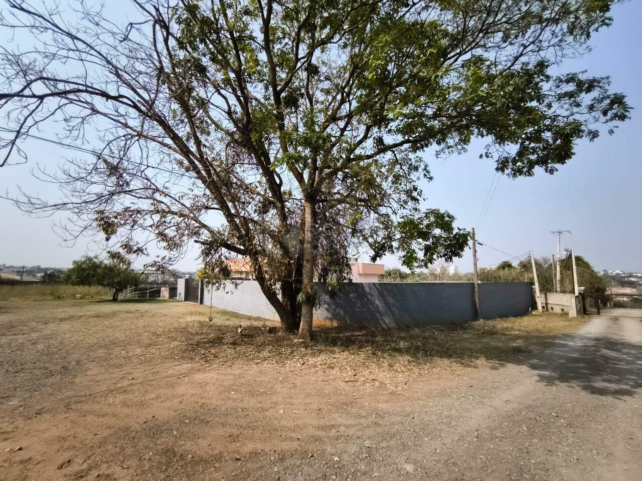 Chácara à venda no bairro Jardim Florença: FRENTE