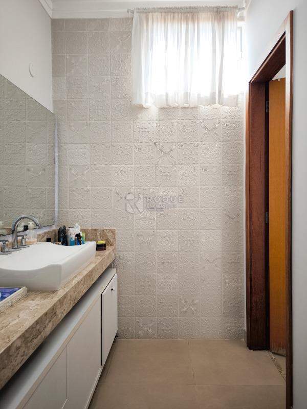 Chácara à venda no bairro Jardim Florença: WC SUÍTE