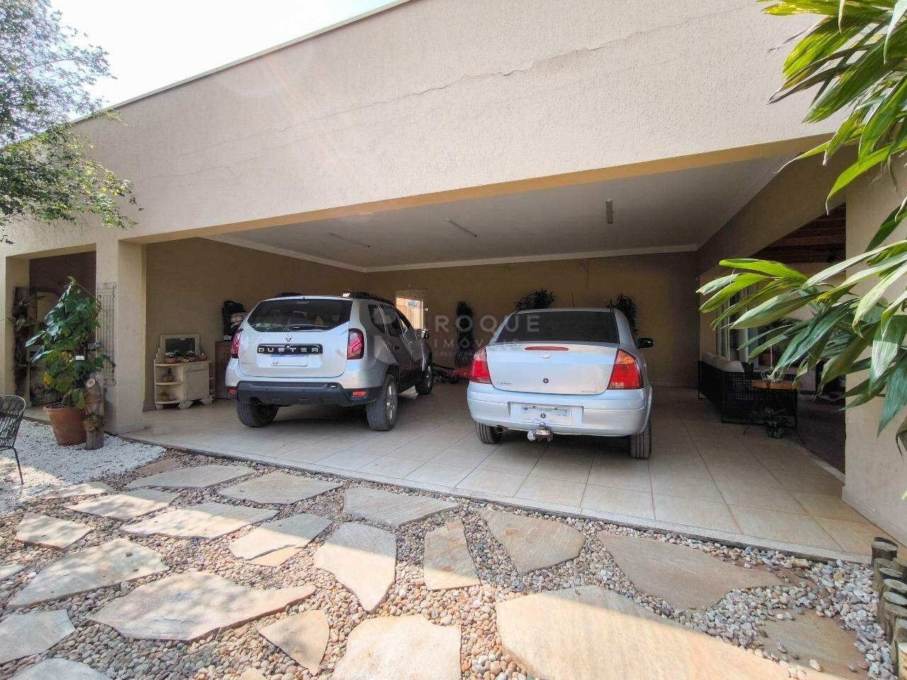Chácara à venda no bairro Jardim Florença: GARAGEM