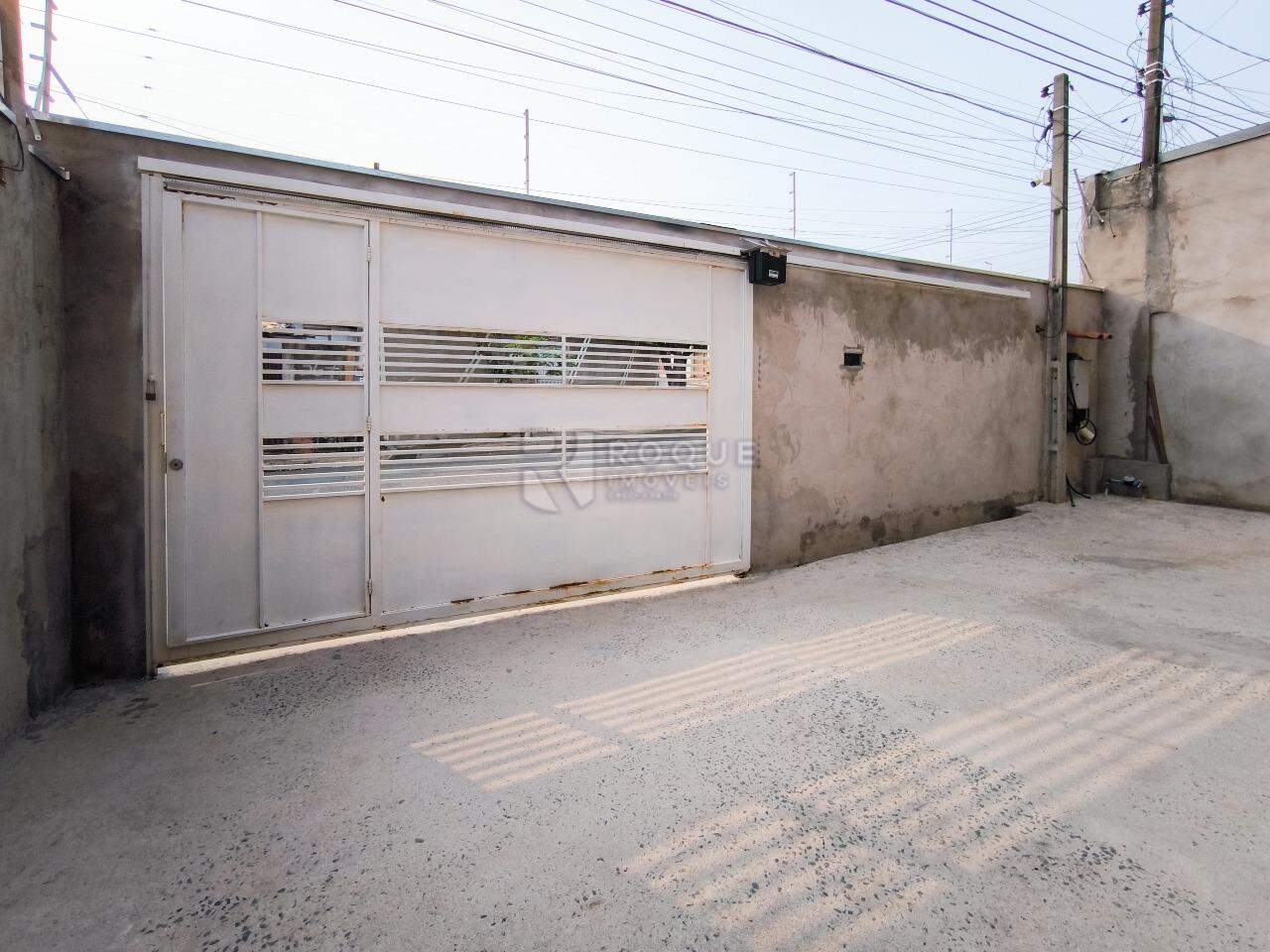 Casa Residencial à venda no bairro Conjunto Habitacional Victor D’Andrea: ENTRADA