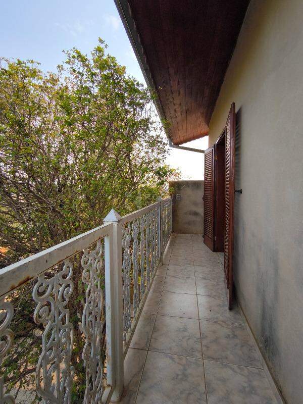 Casa Residencial à venda no bairro Conjunto Habitacional Victor D’Andrea: SACADA SUÍTE