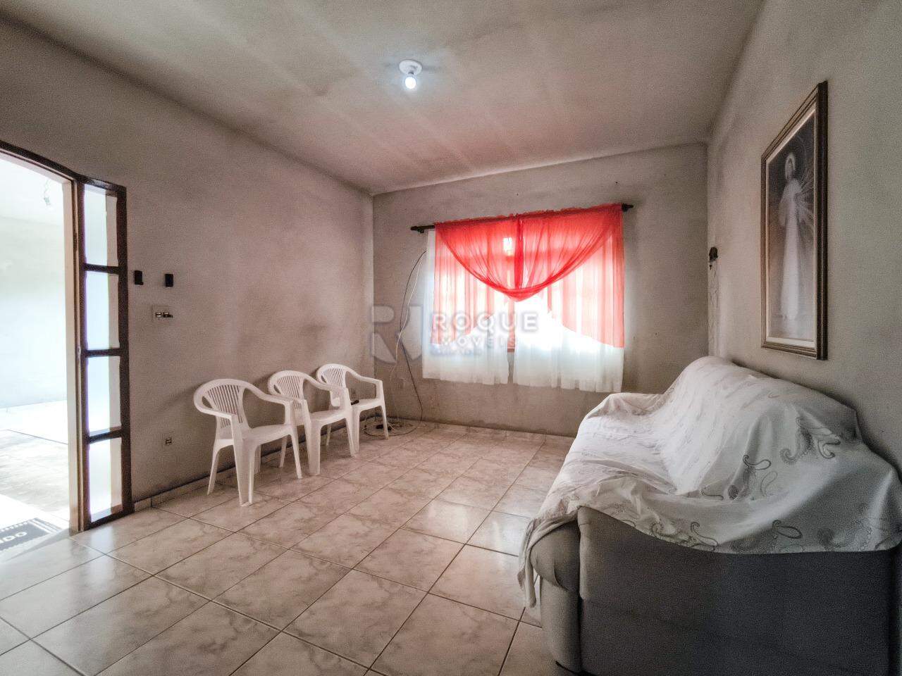 Casa Residencial à venda no bairro Conjunto Habitacional Victor D’Andrea: SALA DE ESTAR