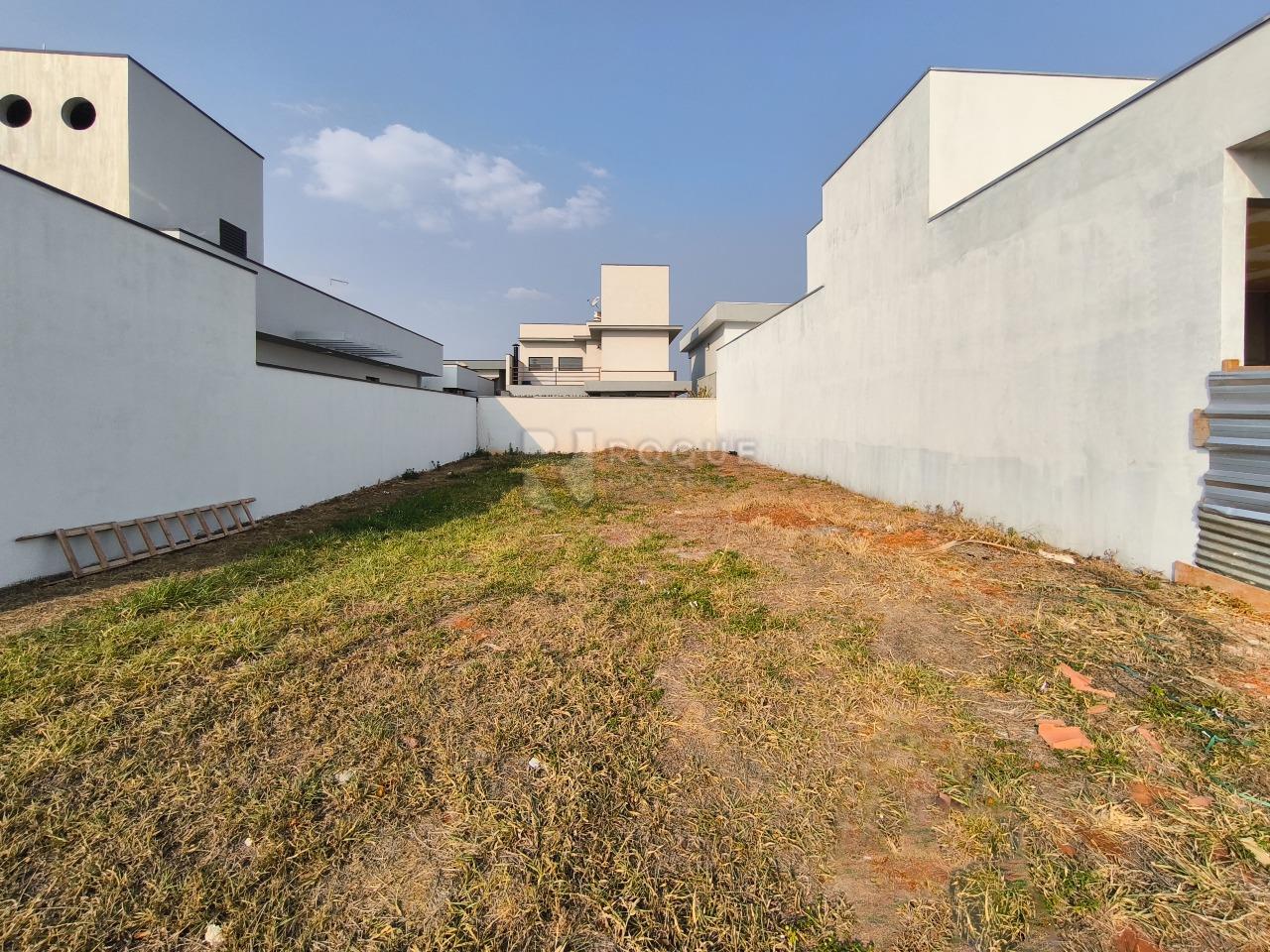 Terreno em condomínio à venda no bairro Residenciais Fazenda Itapema: 