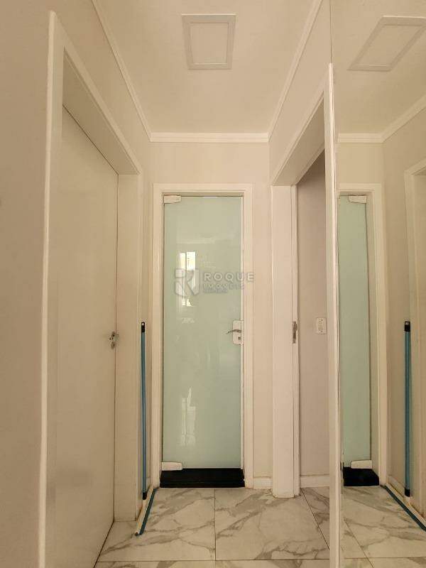Apartamento à venda no bairro Jardim do Lago: Hall