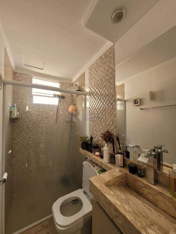 Apartamento à venda no bairro Jardim do Lago: Hall