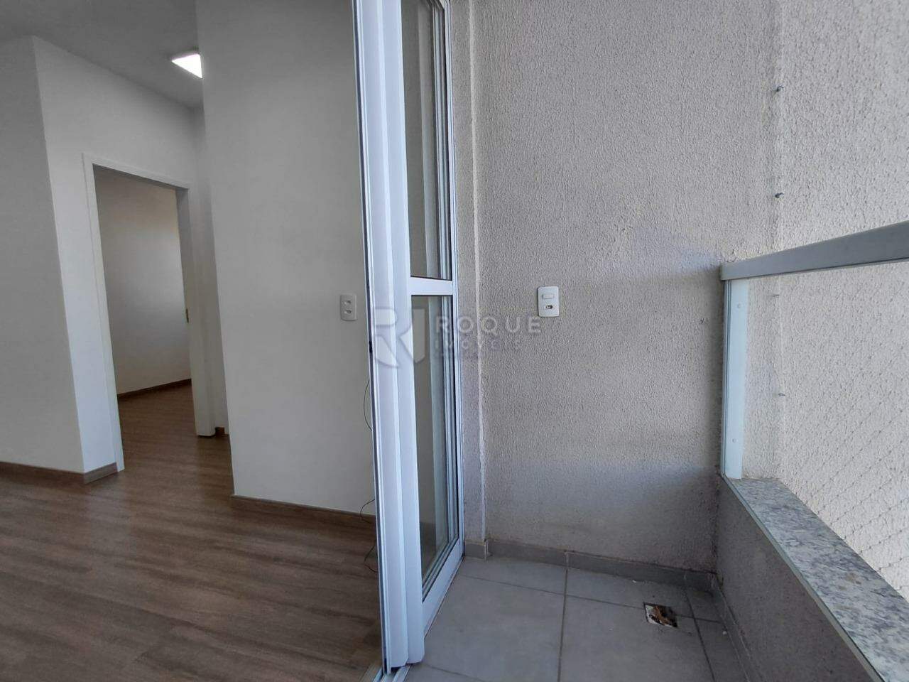 Apartamento para aluguel no bairro Vale das Esmeraldas: Varanda
