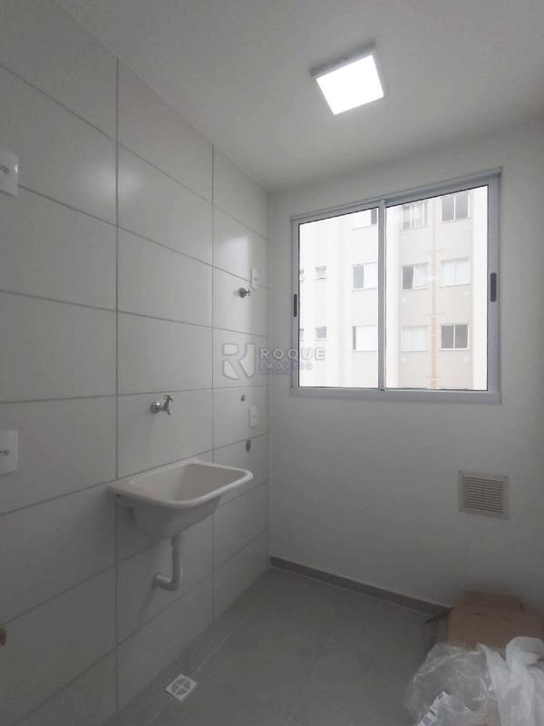 Apartamento para aluguel no bairro Vale das Esmeraldas: Área de serviço