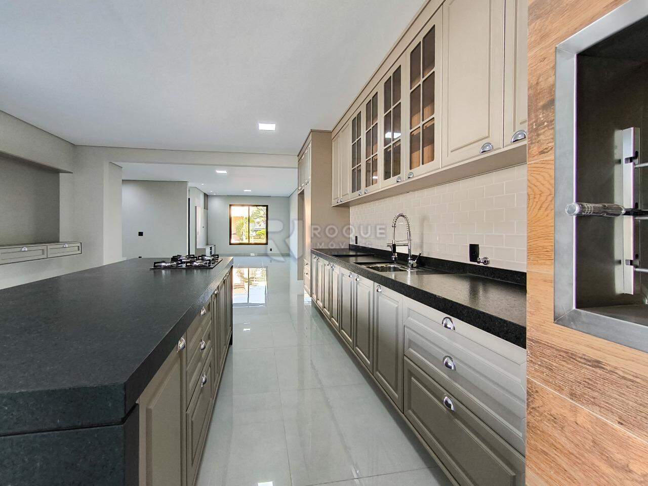 Casa em condomínio à venda no bairro Terras de São Bento II: COZINHA