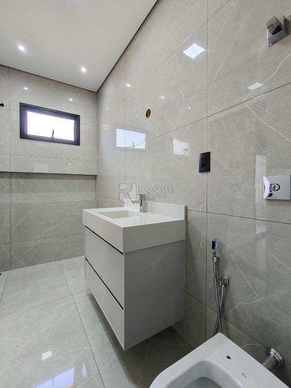 Casa em condomínio à venda no bairro Terras de São Bento II: WC SUÍTE 2