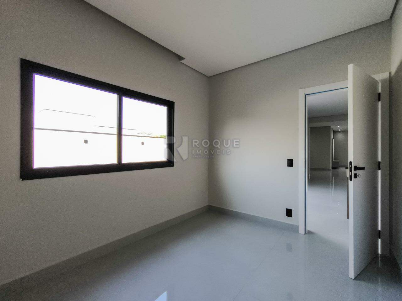 Casa em condomínio à venda no bairro Terras de São Bento II: ESCRITÓRIO