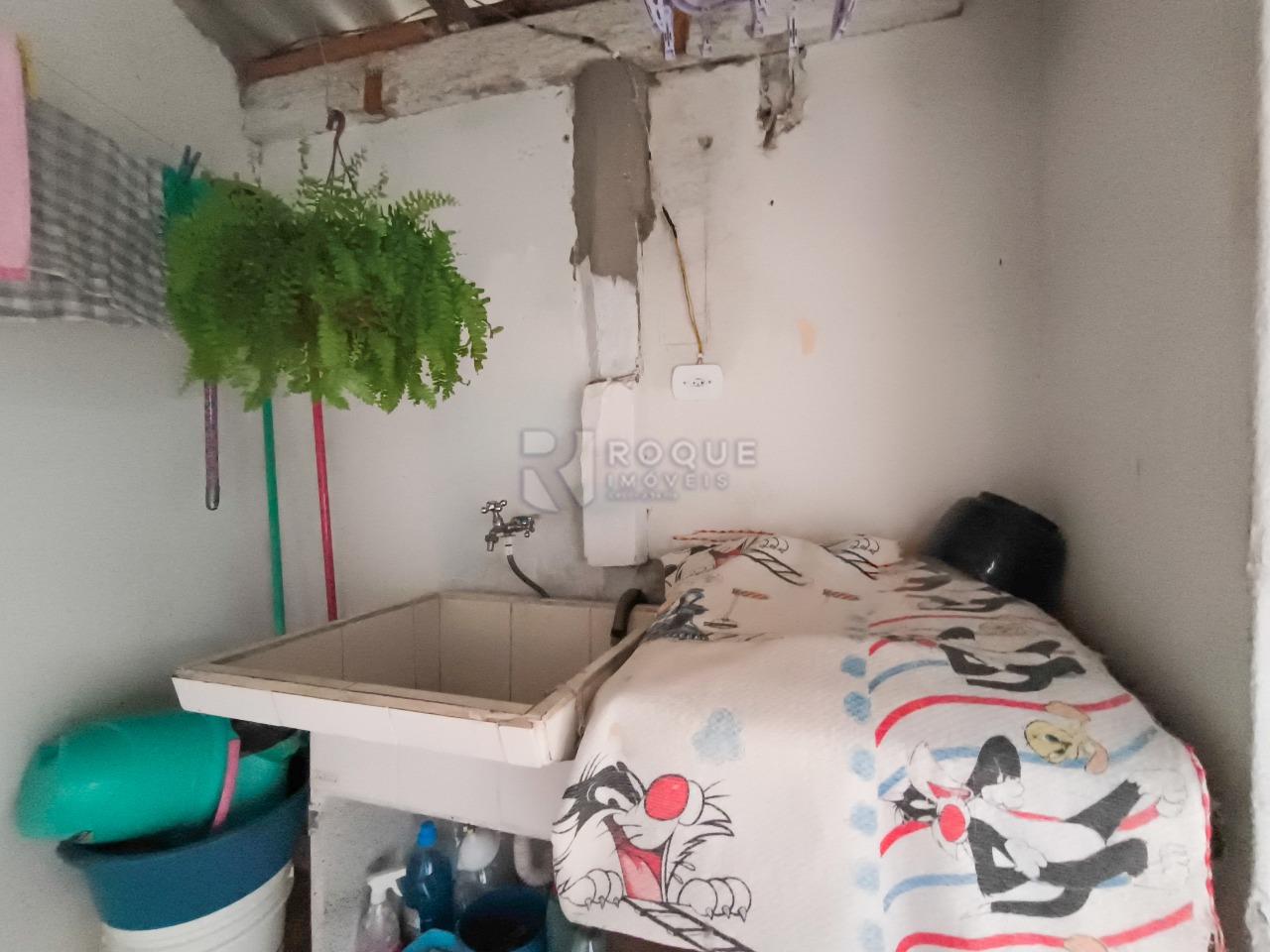 Terreno à venda no bairro Jardim Santa Cecília: LAVANDERIA CASA 2