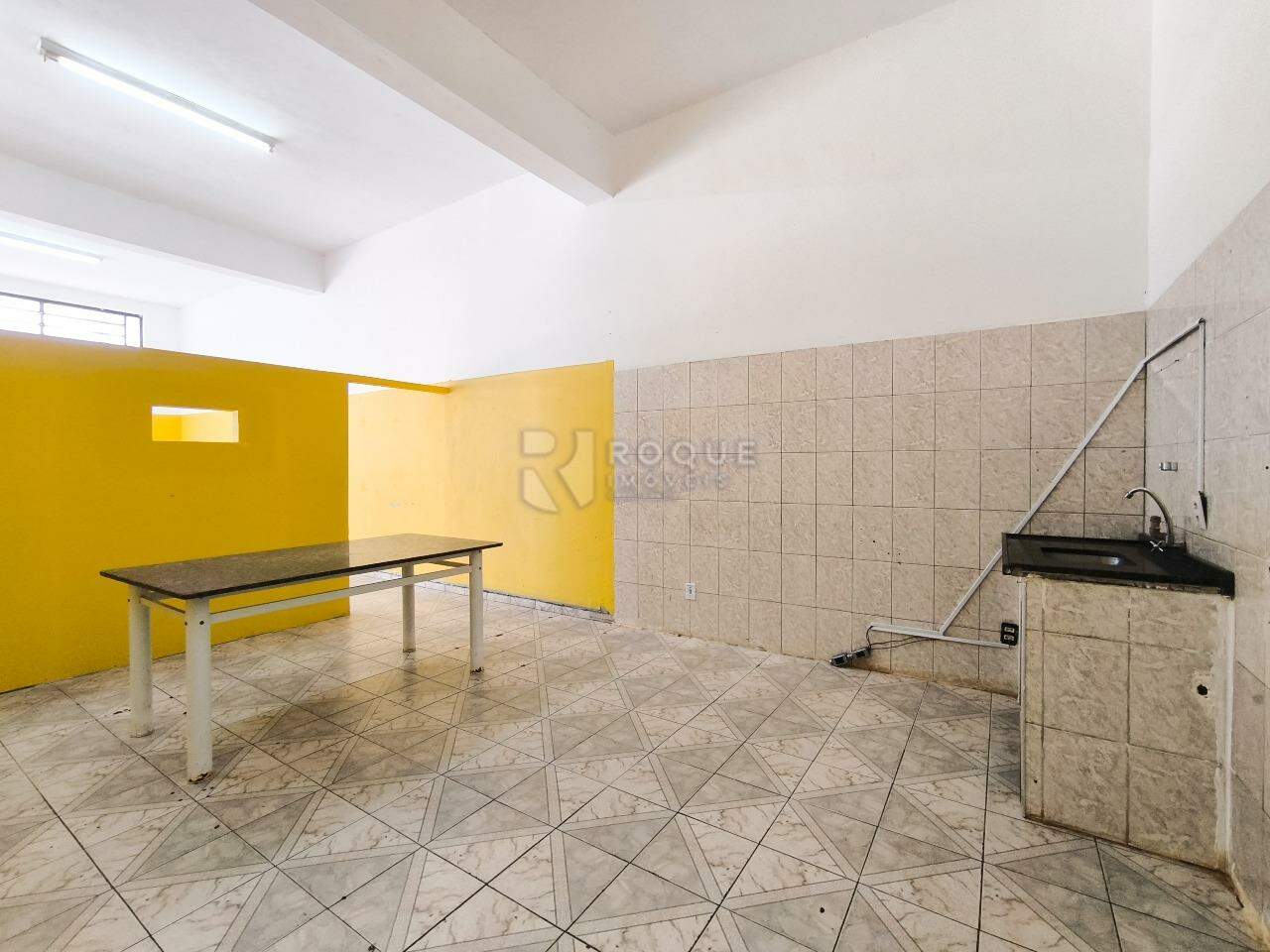 Casa com salão à venda no bairro Jardim Campo Belo: SALÃO 1 COZINHA
