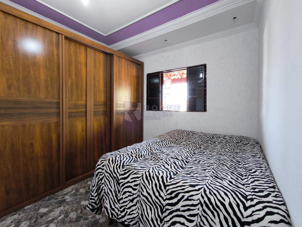 Casa com salão à venda no bairro Jardim Campo Belo: SUÍTE
