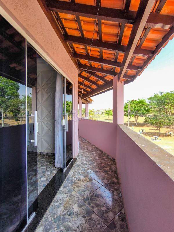 Casa com salão à venda no bairro Jardim Campo Belo: SACADA