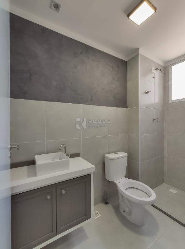 Apartamento para aluguel no bairro Parque Hippolyto: WC social