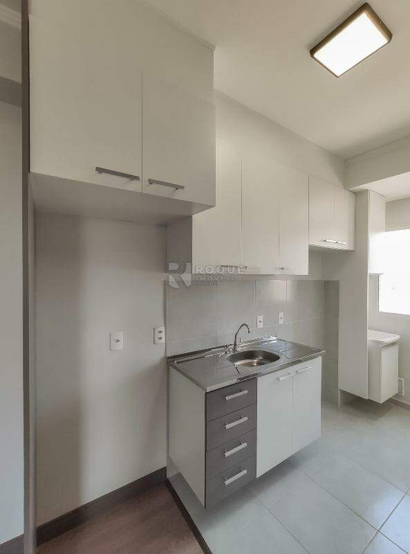 Apartamento para aluguel no bairro Parque Hippolyto: Cozinha