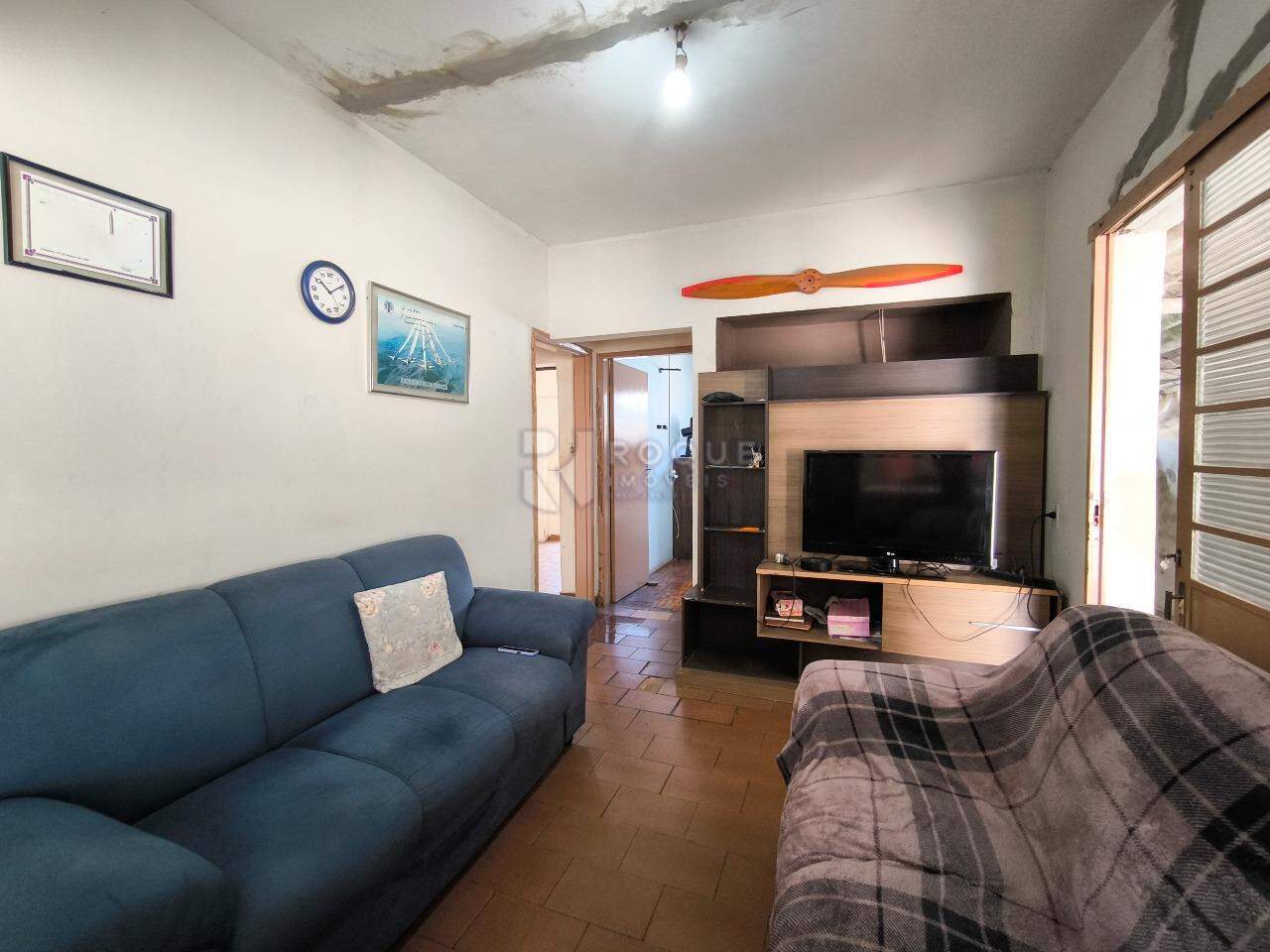 Terreno à venda no bairro Vila Esteves: SALA DE ESTAR CASA 1