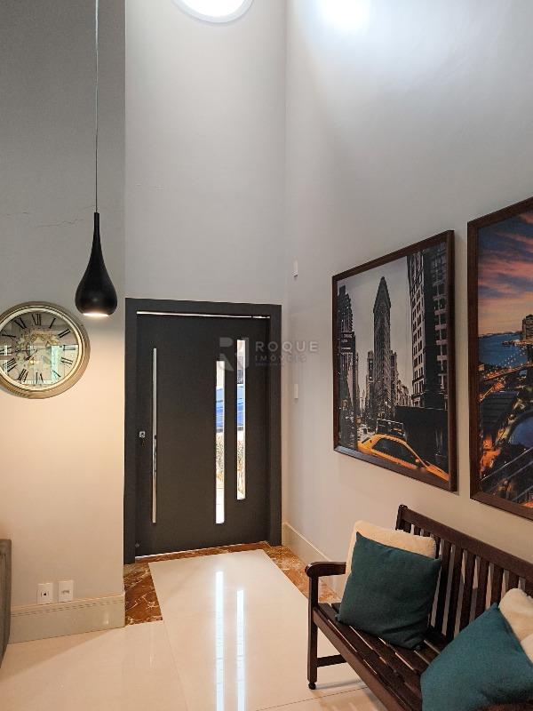 Casa em condomínio à venda no bairro Parque Residencial Roland: HALL DE ENTRADA