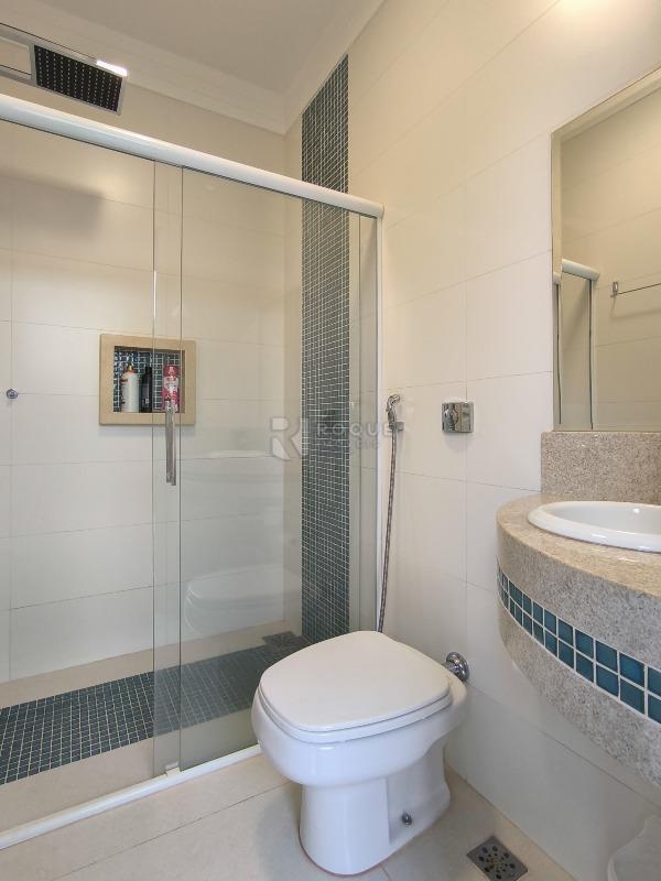 Casa em condomínio à venda no bairro Parque Residencial Roland: BANHEIRO SOCIAL EXTERNO