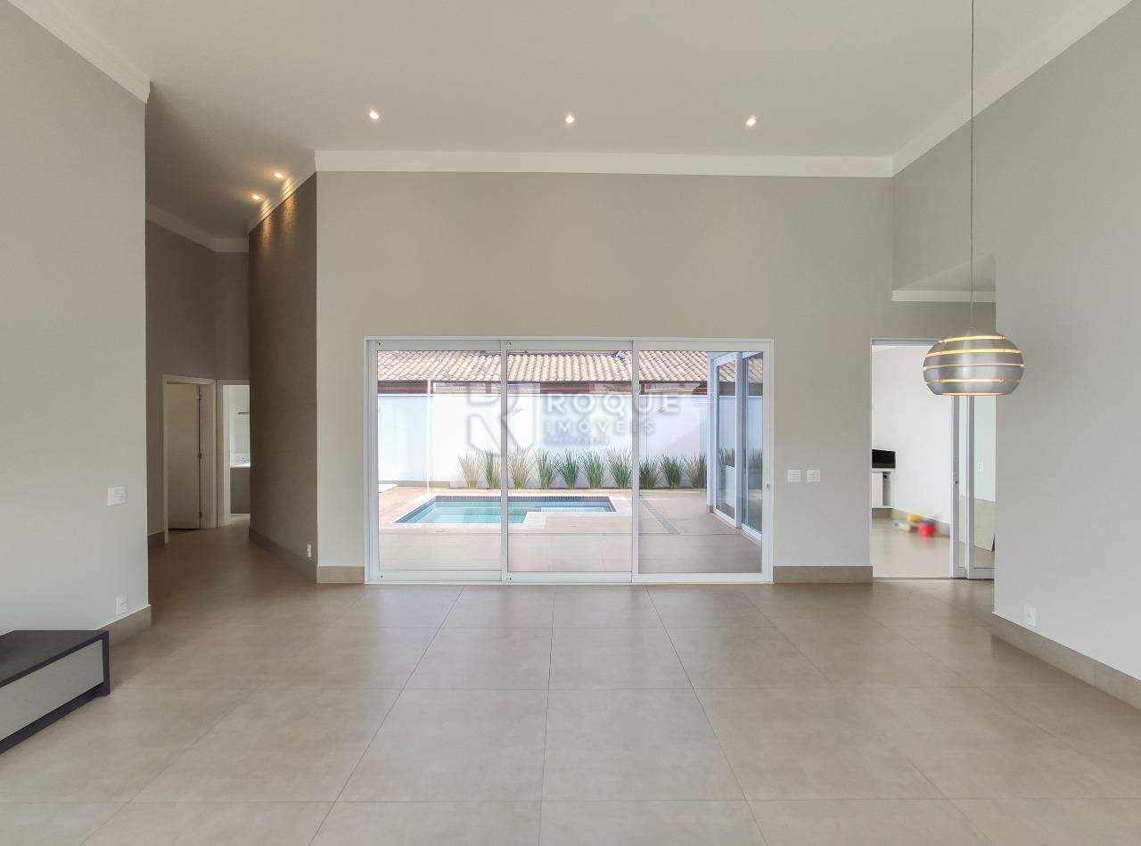 Casa em condomínio à venda no bairro Residencial Greville: Sala