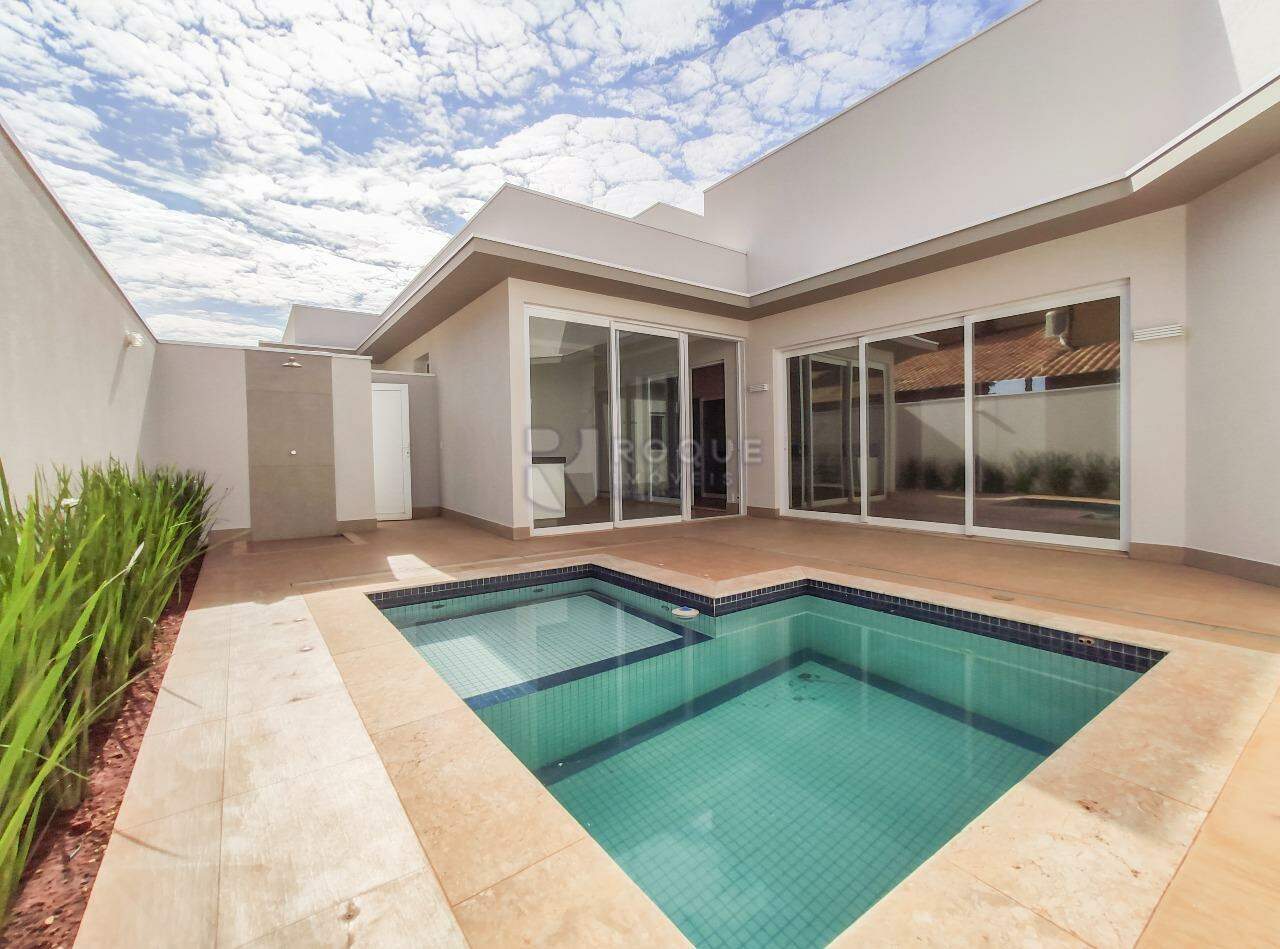 Casa em condomínio à venda no bairro Residencial Greville: Área externa / piscina