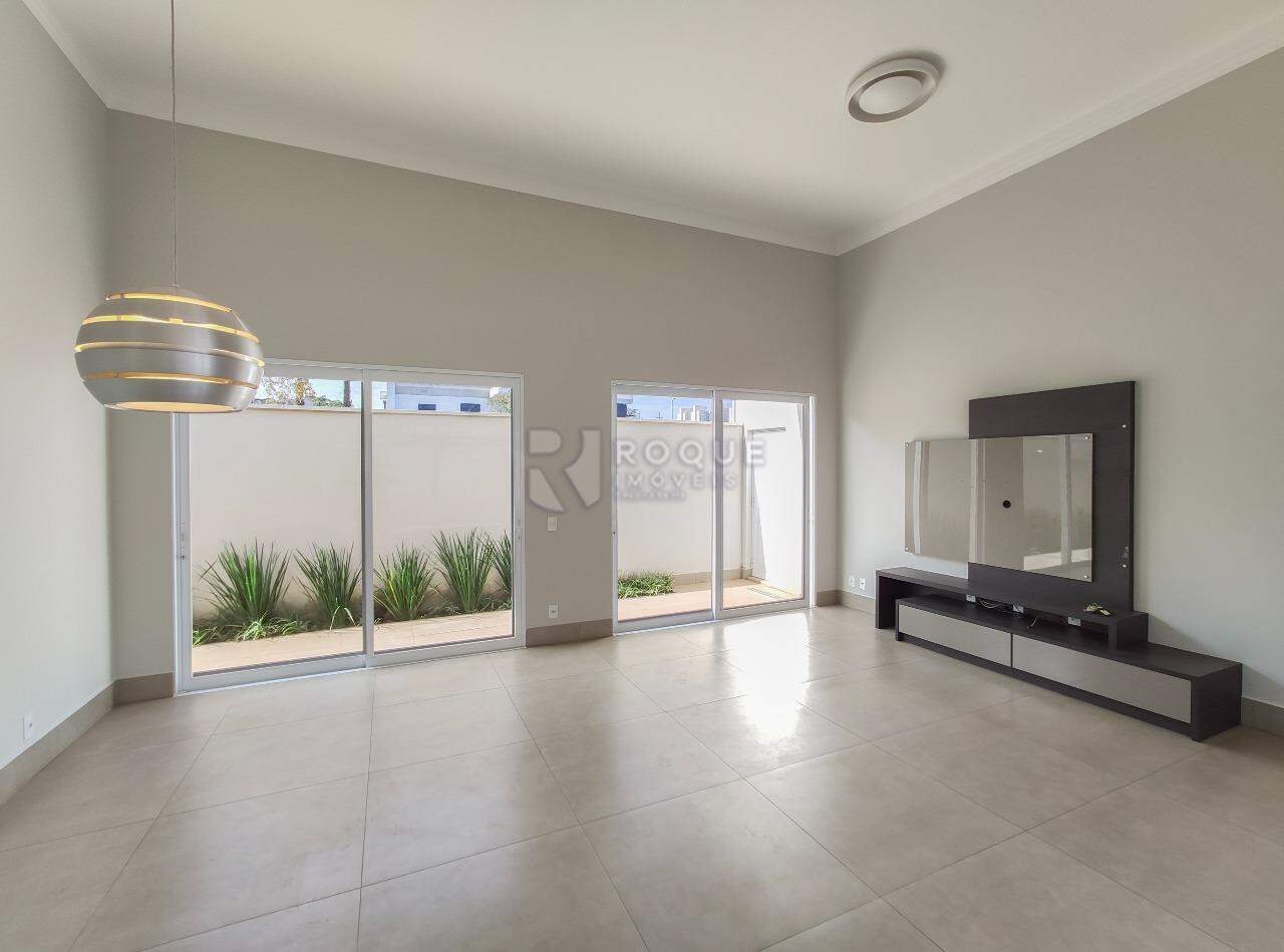 Casa em condomínio à venda no bairro Residencial Greville: Sala