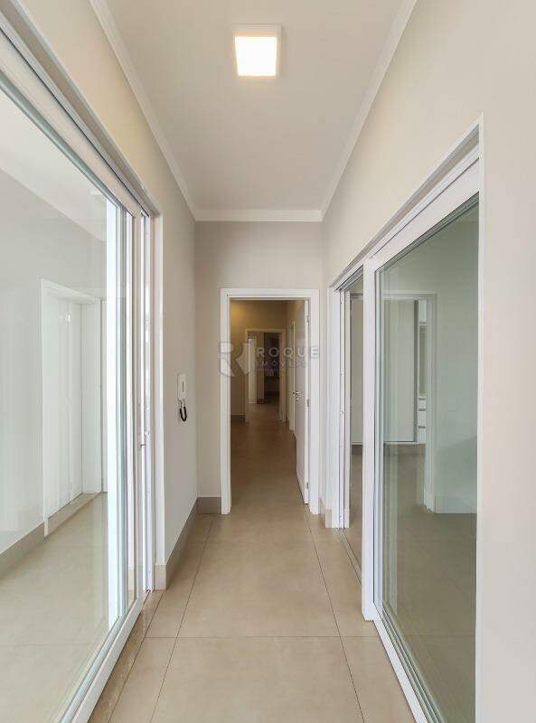 Casa em condomínio à venda no bairro Residencial Greville: Hall