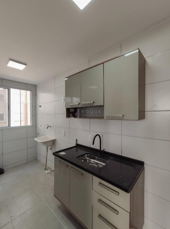 Apartamento à venda no bairro Vale das Esmeraldas: Cozinha / área de serviço 
