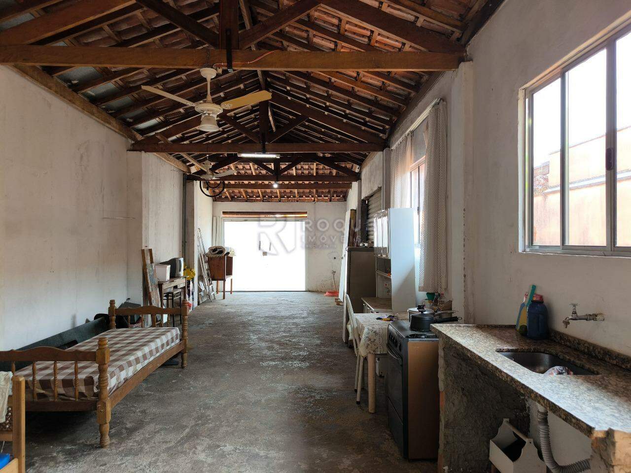 Casa com salão à venda no bairro Jardim Campo Belo: SALÃO
