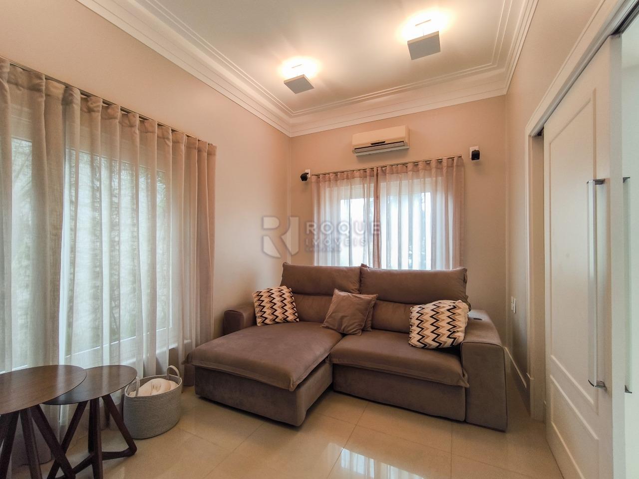 Casa em condomínio à venda no bairro Jardim Colinas de São João: SALA DE TV