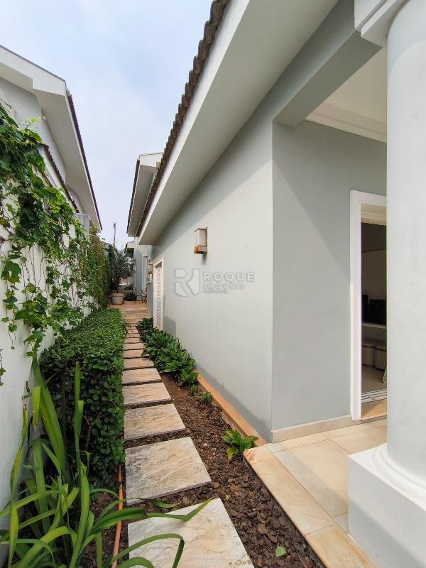 Casa em condomínio à venda no bairro Jardim Colinas de São João: LATERAL EXTERNA