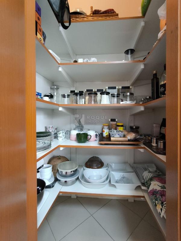 Casa em condomínio à venda no bairro Jardim Colinas de São João: DESPENSA