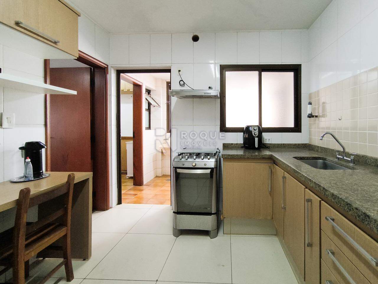 Apartamento à venda no bairro Centro: COZINHA
