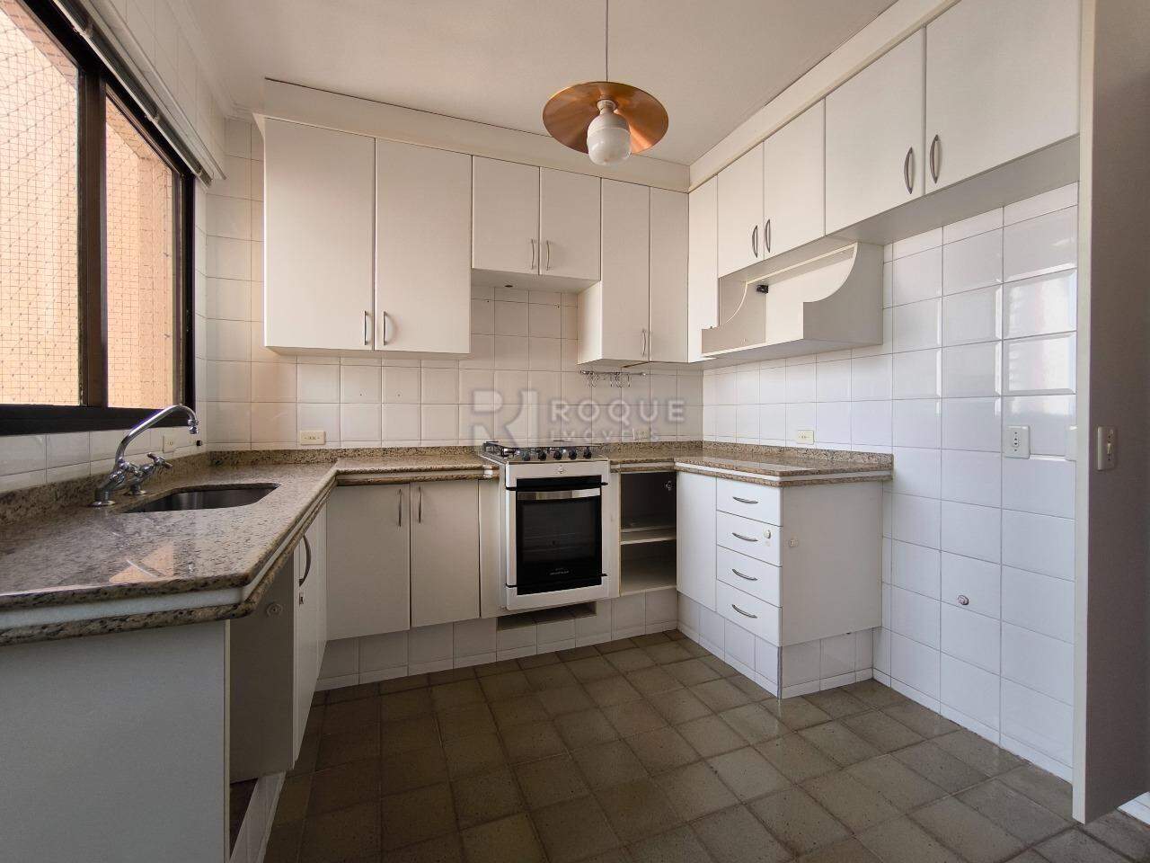 Apartamento à venda no bairro Centro: COZINHA