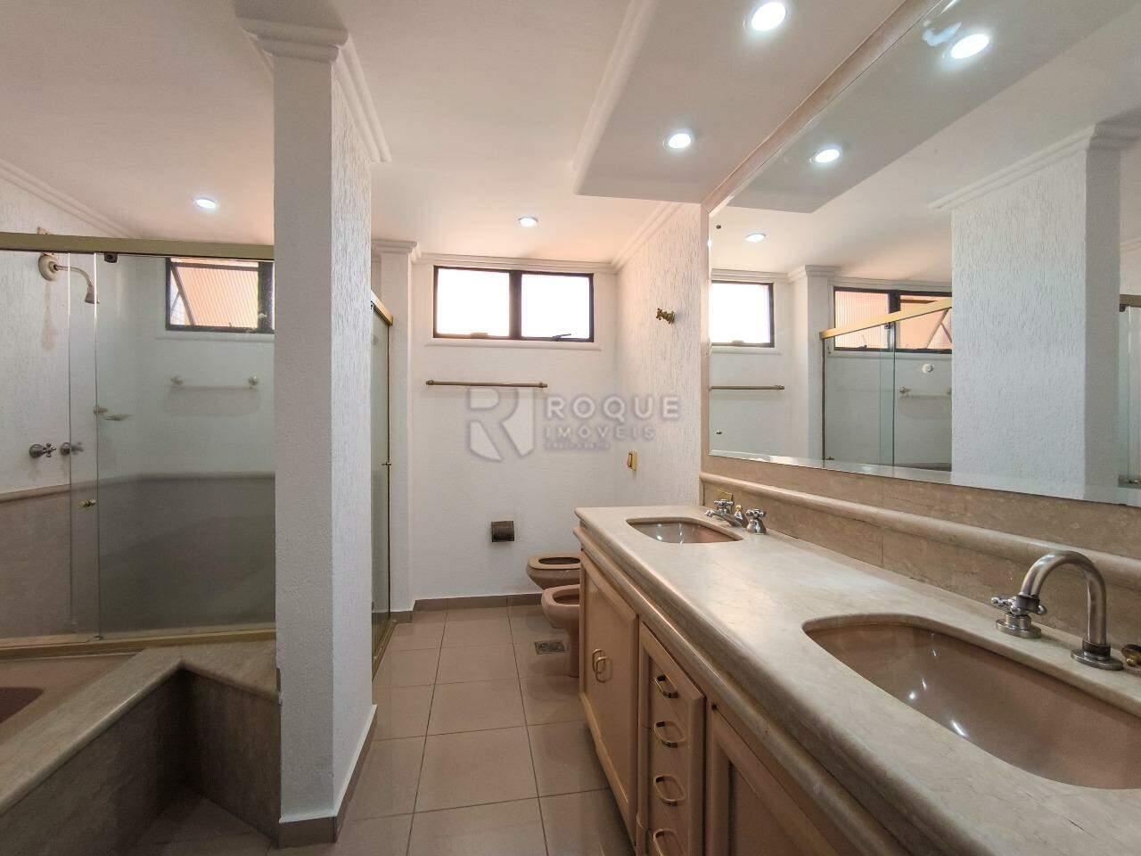 Apartamento à venda no bairro Centro: WC SUÍTE