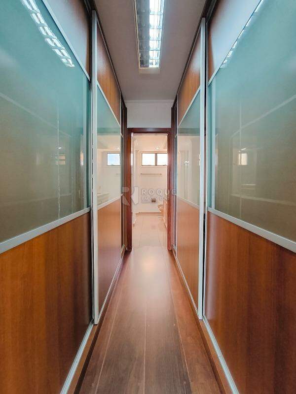 Apartamento à venda no bairro Centro: CLOSET