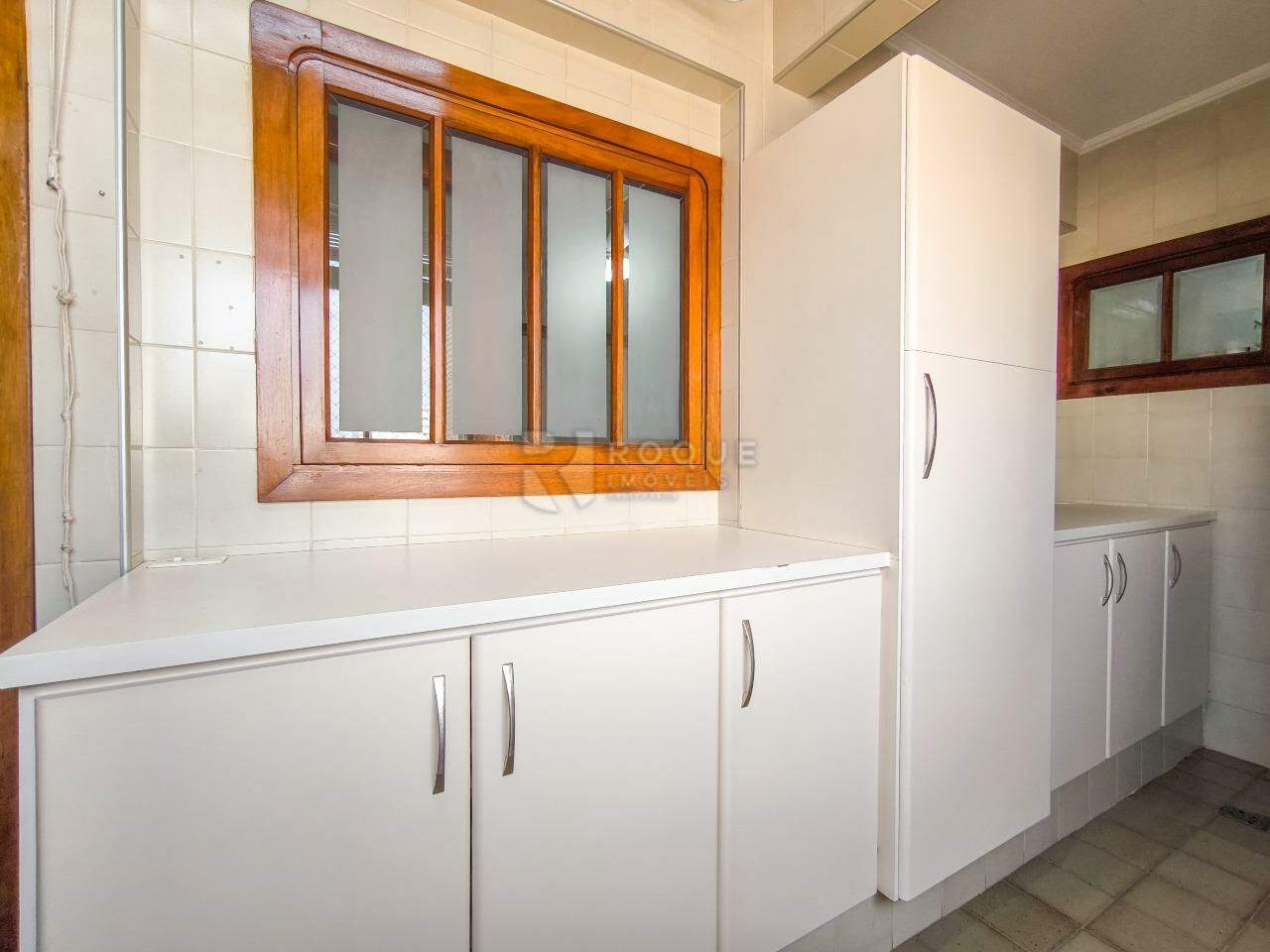 Apartamento à venda no bairro Centro: ÁREA DE SERVIÇO