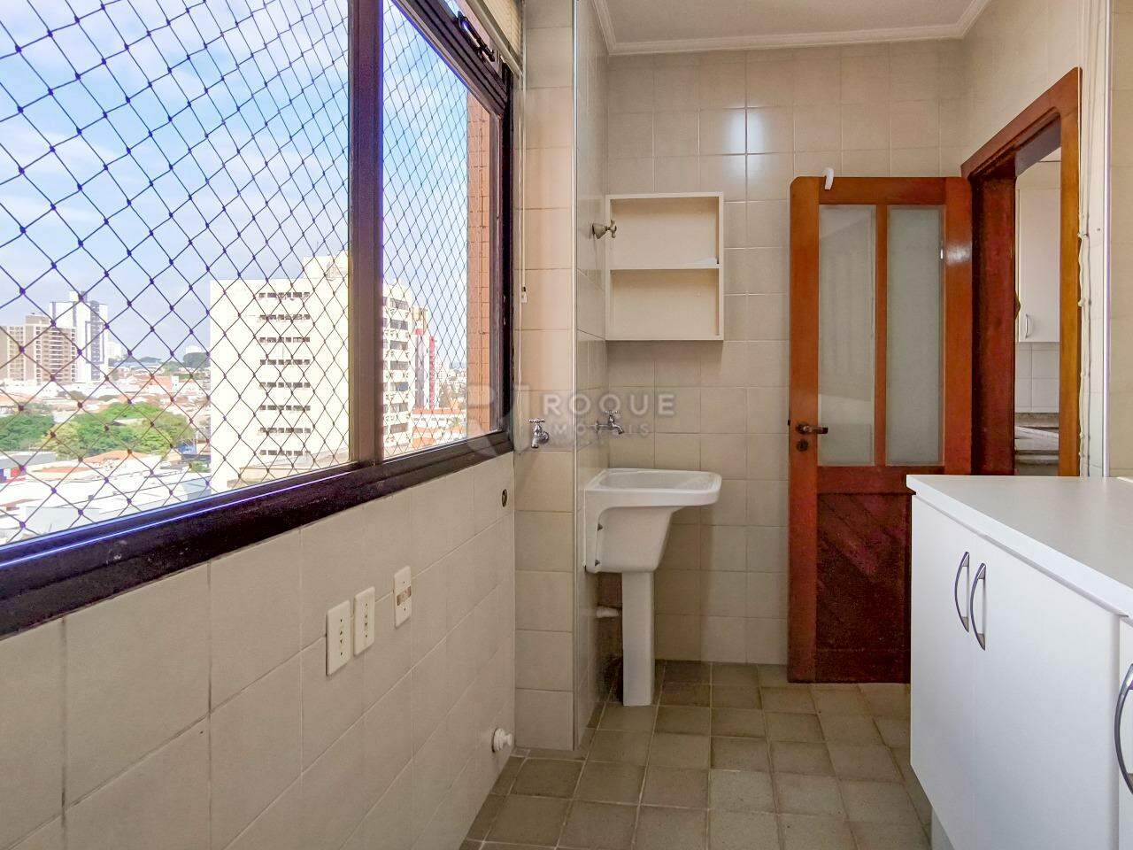 Apartamento à venda no bairro Centro: LAVANDERIA