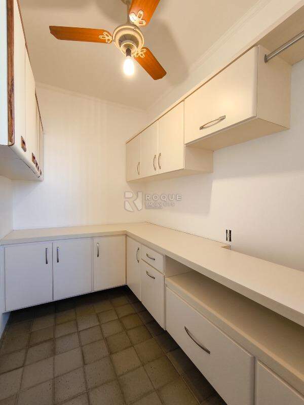 Apartamento à venda no bairro Centro: ÁREA DE SERVIÇO