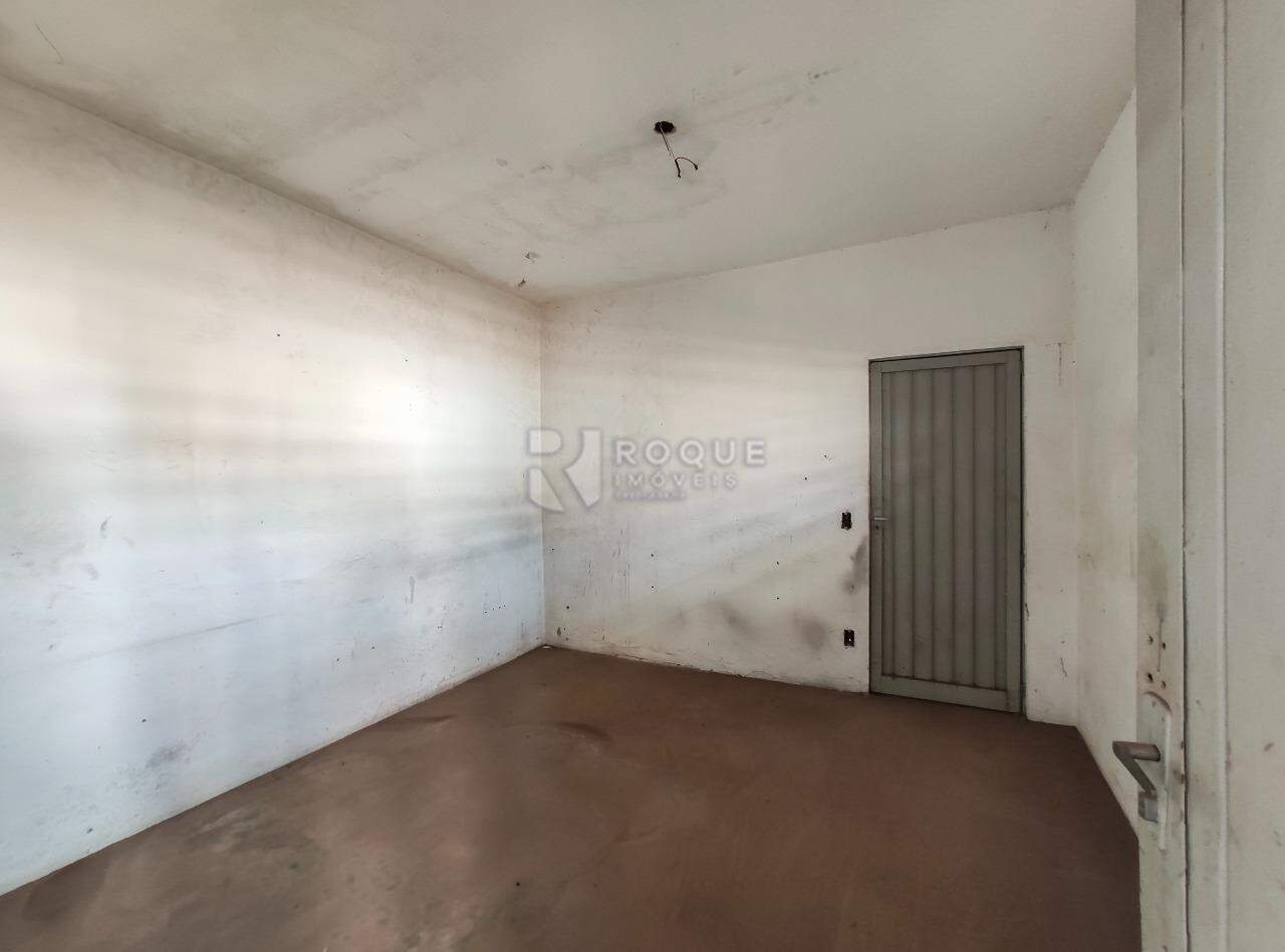 Barracão/Galpão para aluguel no bairro Vila São João: Sala 1