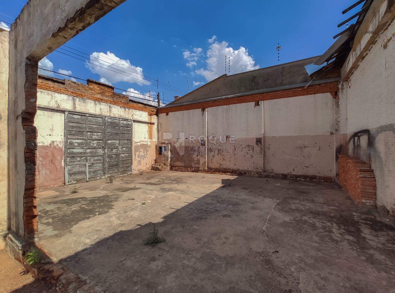 Barracão/Galpão para aluguel no bairro Vila São João: Área externa galpão 2