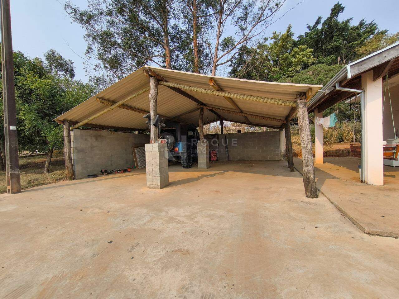 Chácara à venda no bairro Bairro dos Pires de Baixo: GARAGEM