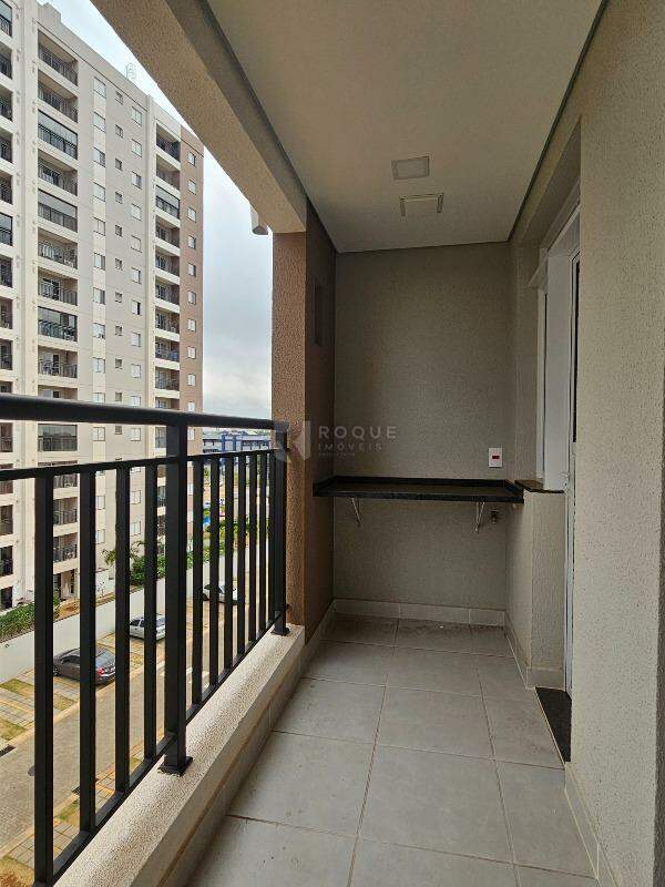 Apartamento para aluguel no bairro Jardim Santa Adélia: Sacada