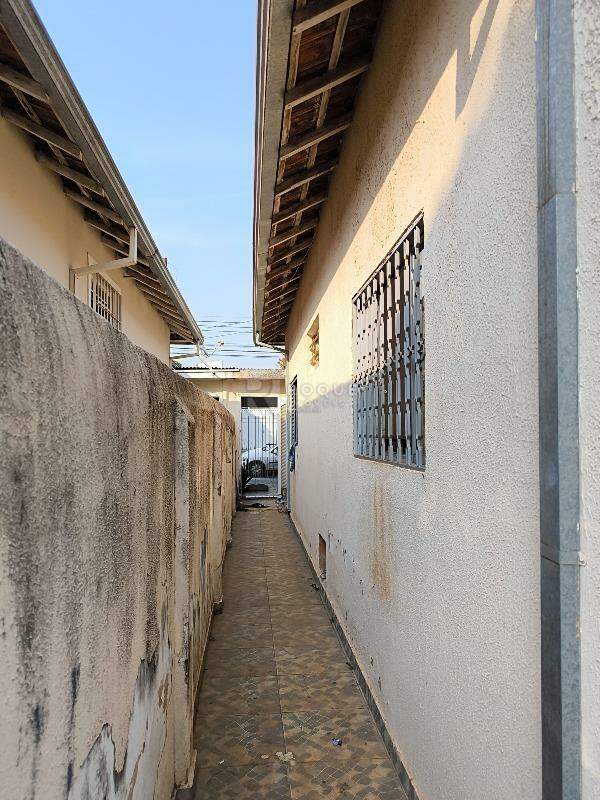 Casa Residencial à venda no bairro Vila Castelar: LATERAL EXTERNA