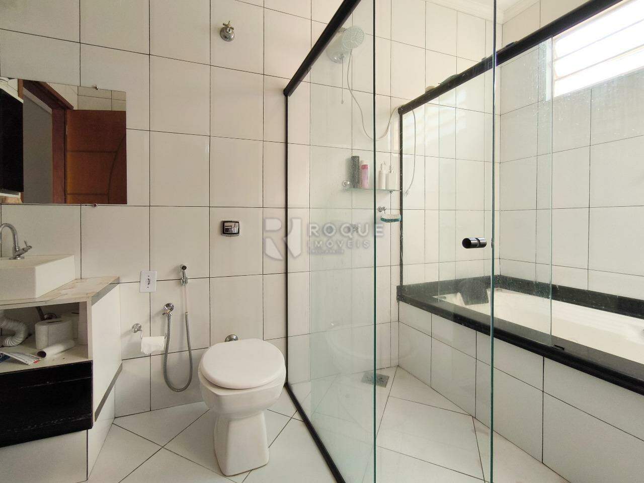 Casa Residencial à venda no bairro Vila Castelar: WC SUÍTE / WC SOCIAL