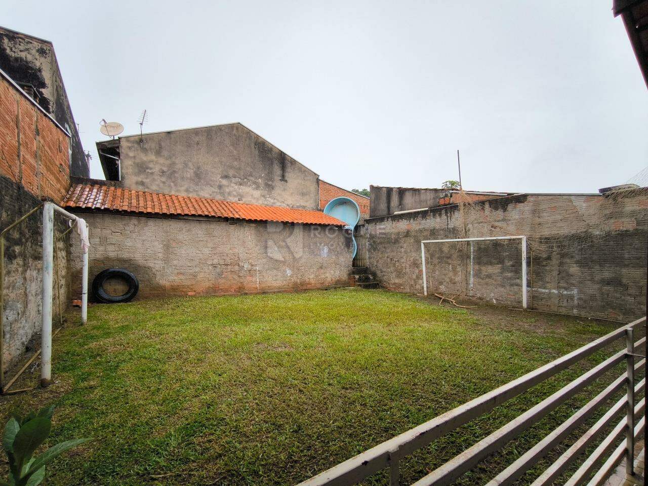 Casa Residencial à venda no bairro Jardim São Simão: CAMPO DE FUTEBOL