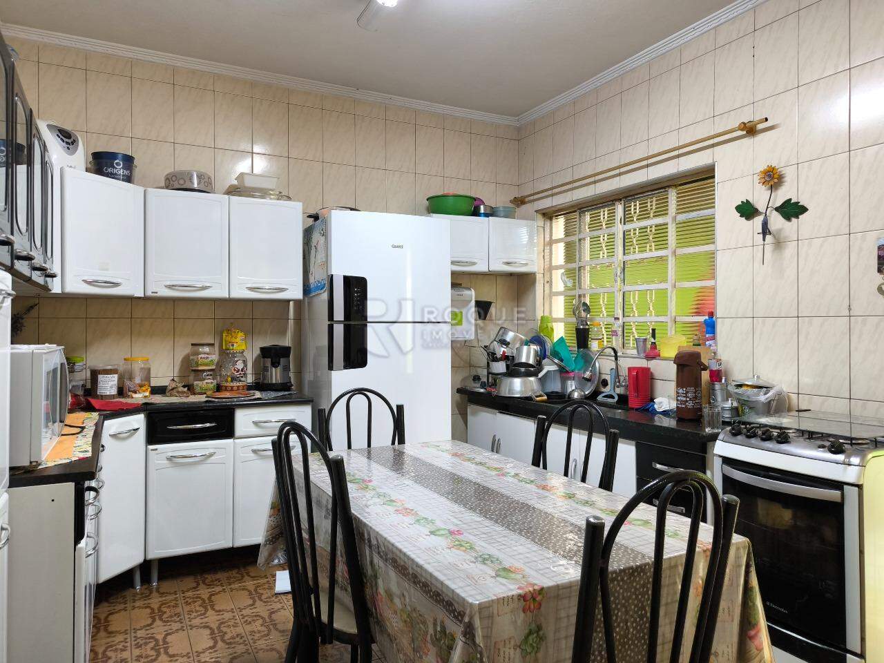 Casa Residencial à venda no bairro Parque Hippolyto: COZINHA